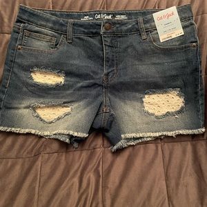 Girls distressed eyelet patch shorts